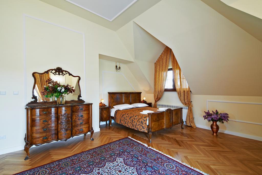Dwor Osmolice Bed & Breakfast Bialki Dolne Eksteriør bilde