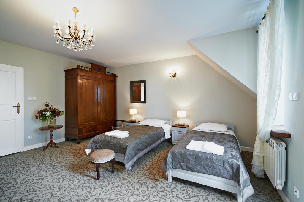 Dwor Osmolice Bed & Breakfast Bialki Dolne Eksteriør bilde