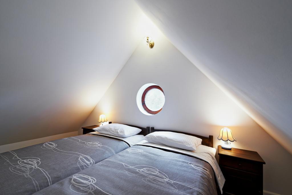 Dwor Osmolice Bed & Breakfast Bialki Dolne Eksteriør bilde
