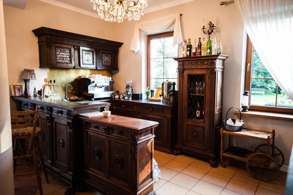 Dwor Osmolice Bed & Breakfast Bialki Dolne Eksteriør bilde