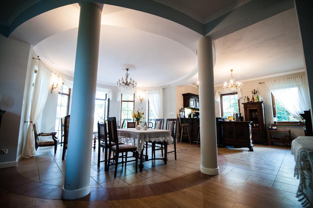 Dwor Osmolice Bed & Breakfast Bialki Dolne Eksteriør bilde