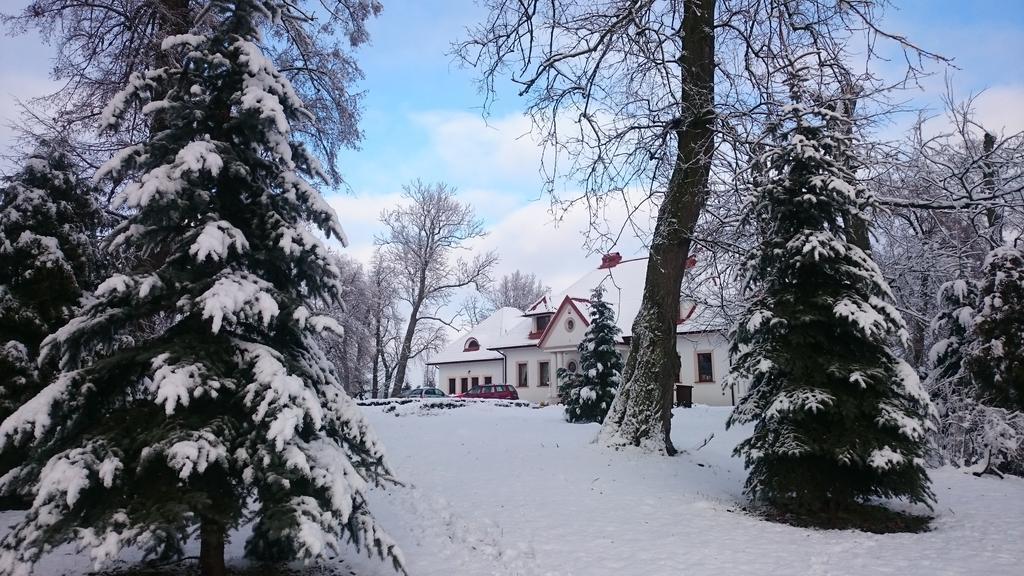 Dwor Osmolice Bed & Breakfast Bialki Dolne Eksteriør bilde