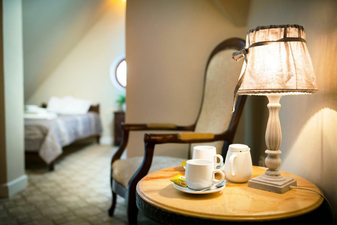 Dwor Osmolice Bed & Breakfast Bialki Dolne Eksteriør bilde