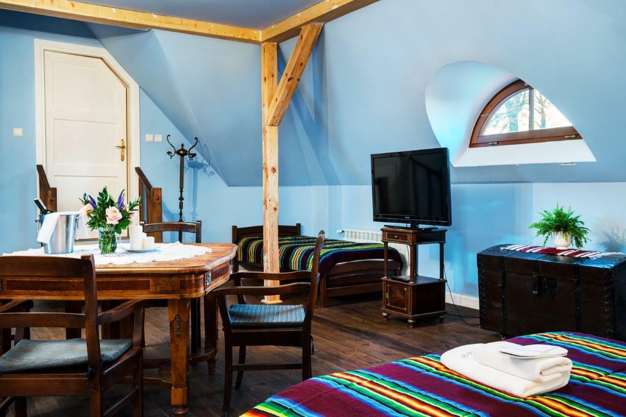 Dwor Osmolice Bed & Breakfast Bialki Dolne Eksteriør bilde